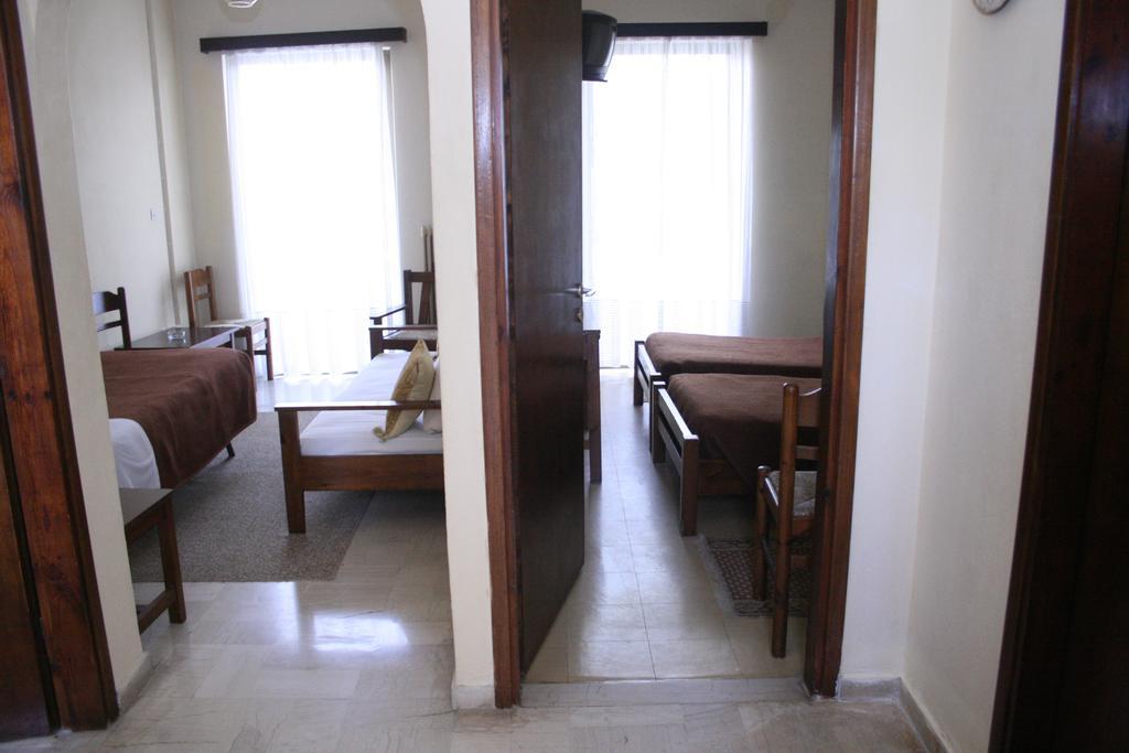 Aparthotel Iliahtides Amarynthos Room photo