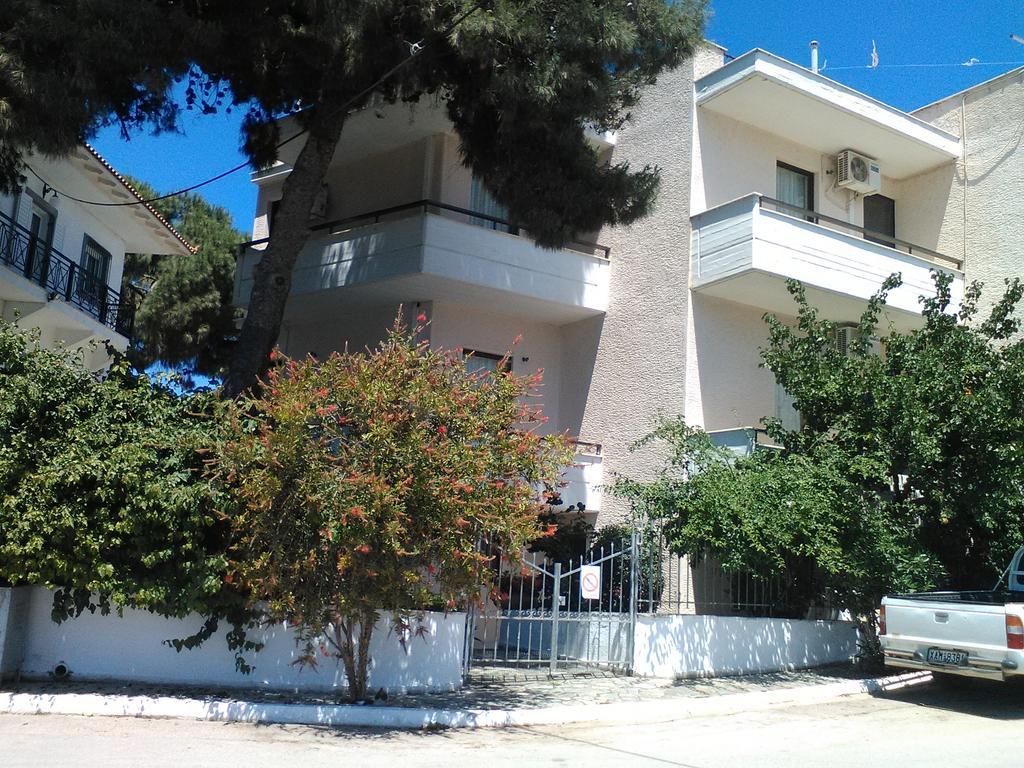 Aparthotel Iliahtides Amarynthos Exterior photo